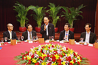 The heads of Hong Kong universities meet with the senior administrators in Mainland China